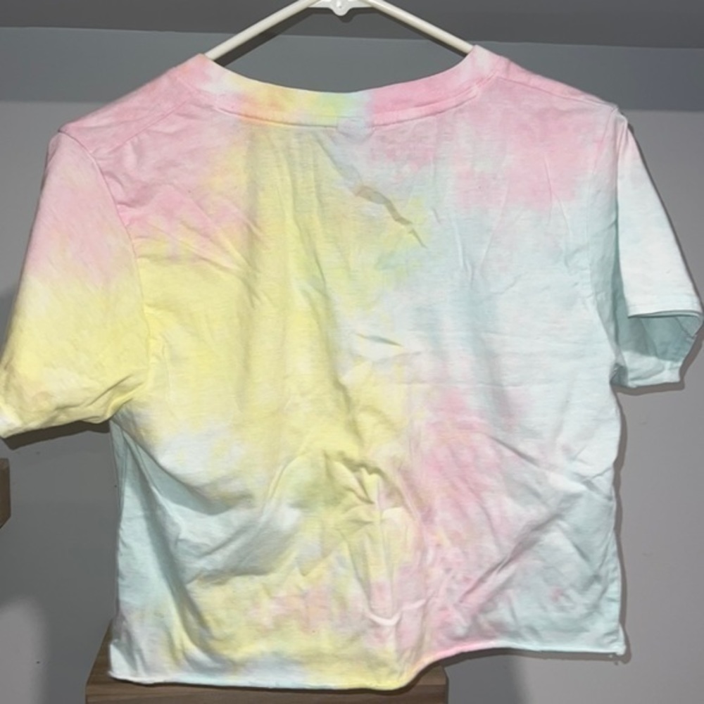 Tie-dye V-neck crop‎ top T-shirt - Picture 3 of 3